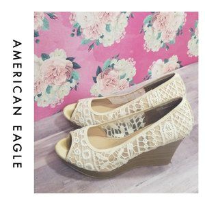 American Eagle White Lace Wedges size 8